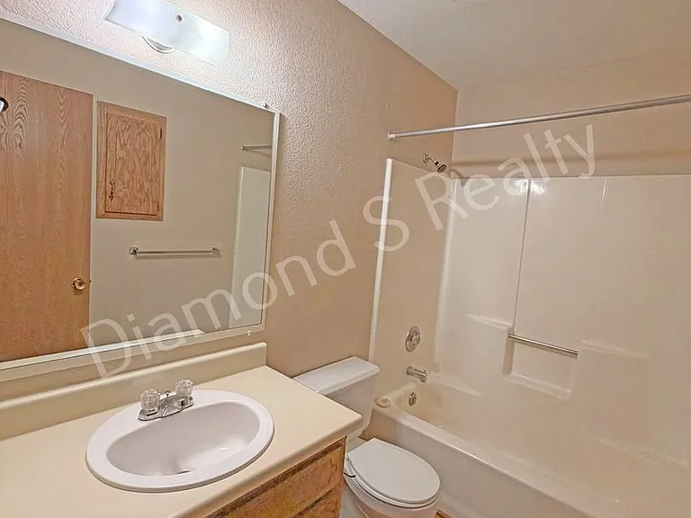 2159 East Macs Court — Photo 13