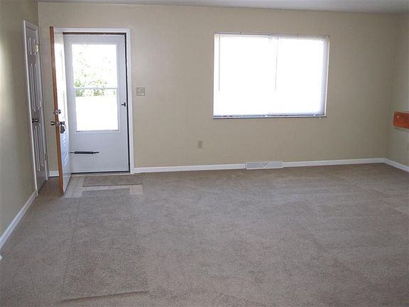 3rd image of 701 Orchard St #703