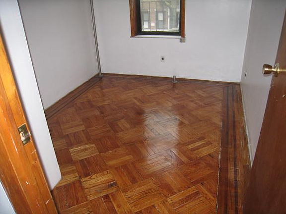 2nd image of 3421 43rd St #2F