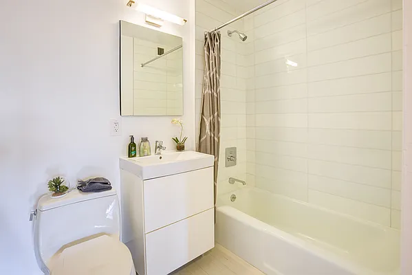 Rented by Stonehenge NYC LLC | media 6