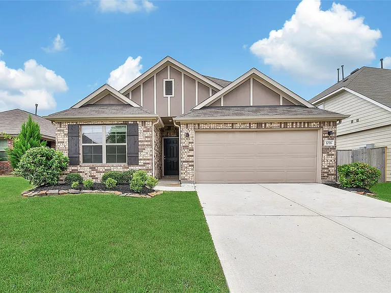 1016 Brighton Orchards Ln — Photo 1