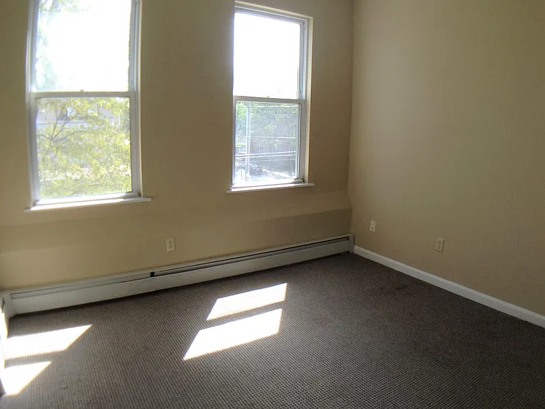 158 Westland St #2E — Photo 7