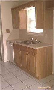 3rd image of 644 Salvatierra St
