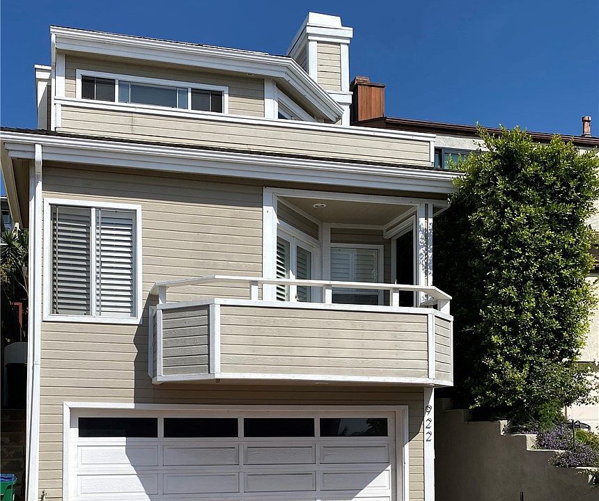 1st image of 922 Acapulco St
