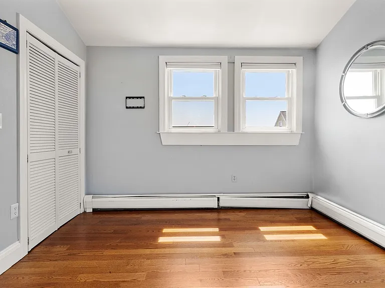 17 Sackville St #3 — Photo 30