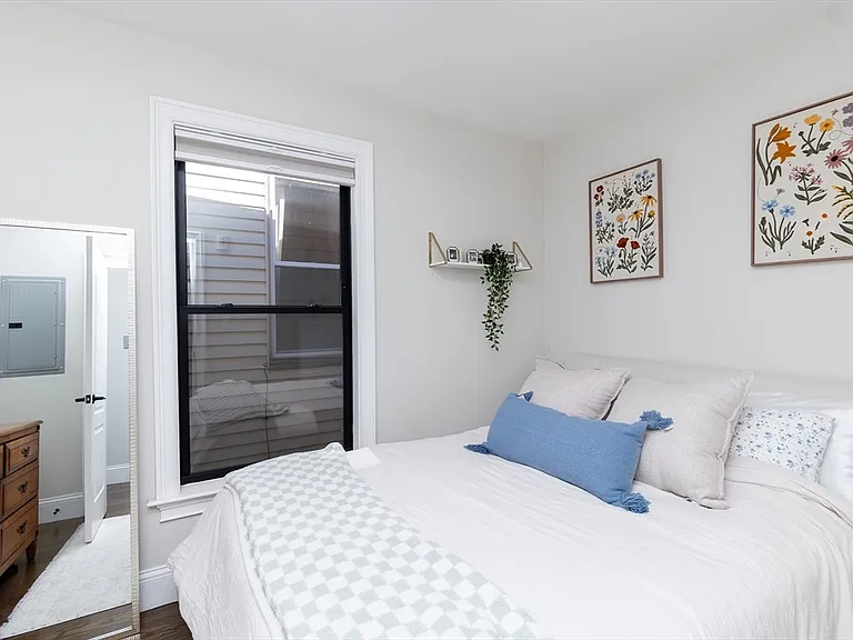 498 Sumner St #PENTHOUSE — Photo 18