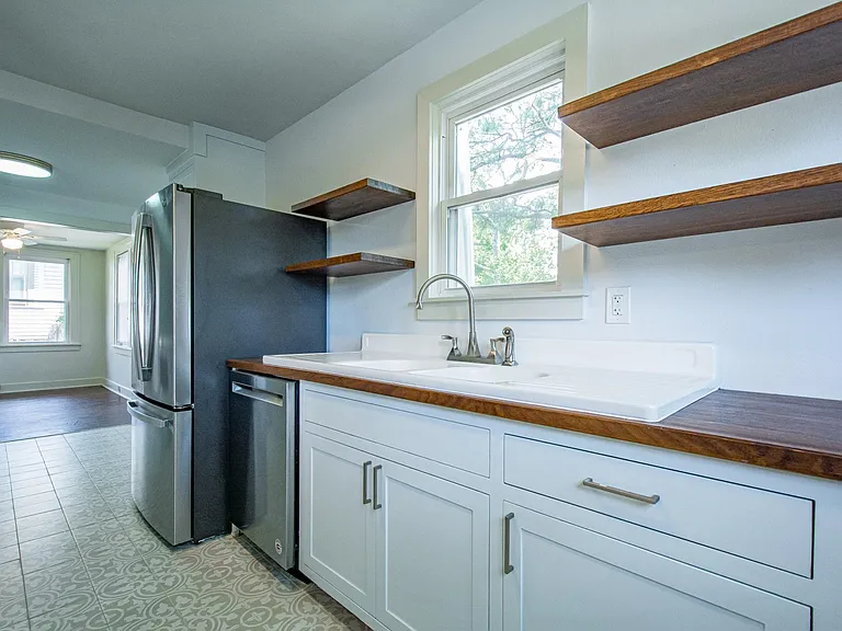 301 N Park St — Photo 18