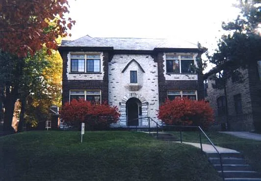 7208 Forsyth Blvd