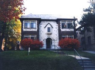 7208 Forsyth Blvd, Saint Louis, MO 63105