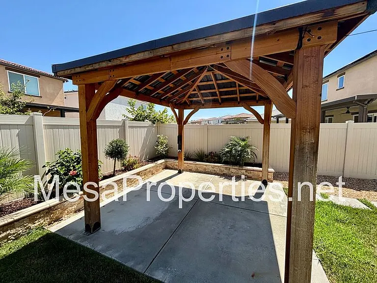 15606 Raptor Rd — Photo 22