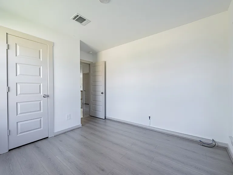 19003 Derrington Manor Ln — Photo 13