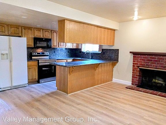 3rd image of 110 Page Mill Dr
