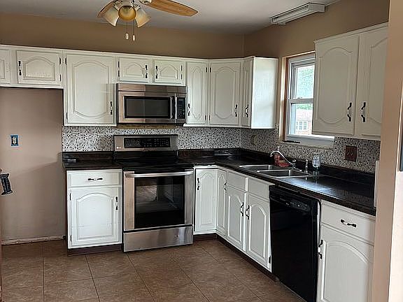 5th image of 2300 Mohr Dr