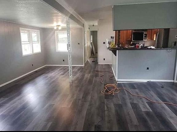 3rd image of 333 White Oak Dr