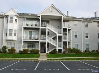 933 Juniper Way, Mahwah, NJ 07430