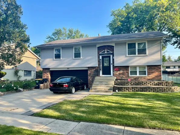 806 Flowers Ave, Streamwood, IL 60107
