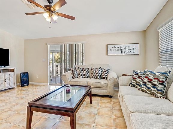 5th image of 3767 Royal Palm Dr
