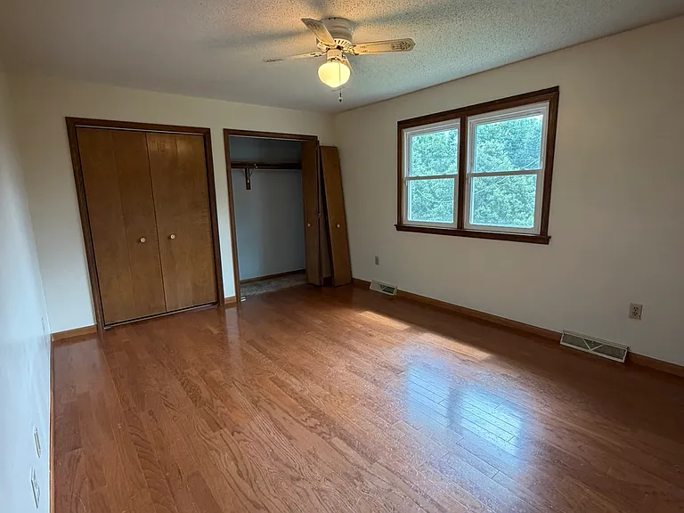20740 Harris Ln — Photo 6