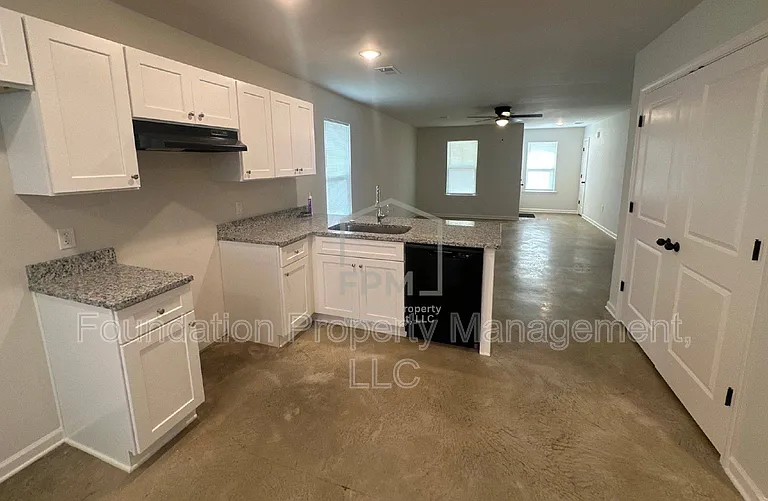 311 Westree St — Photo 3