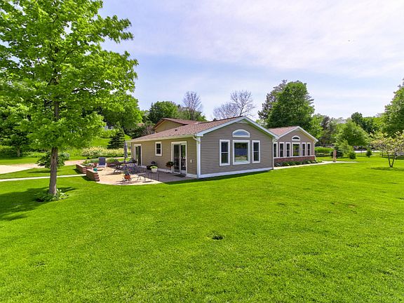 3rd image of 5710 N Scenic Dr