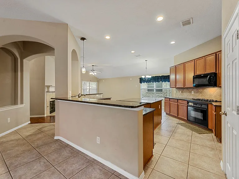 11962 Henderson Dr — Photo 7