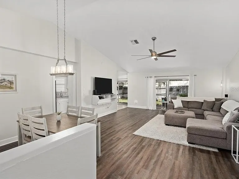 2828 Wesleyan Dr — Photo 1
