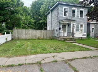 12 Mercer St, Oswego, NY 13126