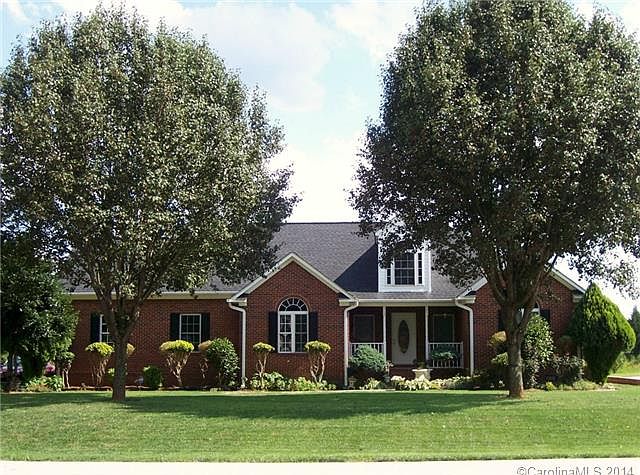 1st image of 328 Breckenridge Pl