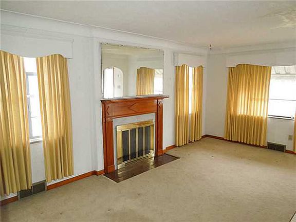3rd image of 131 Jennings St