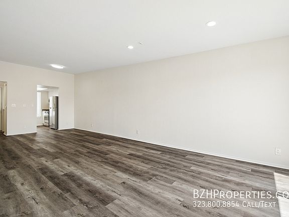 4th image of 870 Crenshaw Blvd APT 213