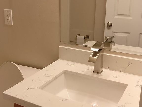 5th image of 3304 Nassau St APT 5