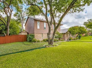 9205 Whitehurst Dr, Dallas, TX 75243