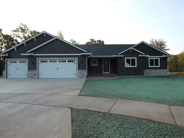 4845 Woodlands Dr, Eau Claire, WI 54703