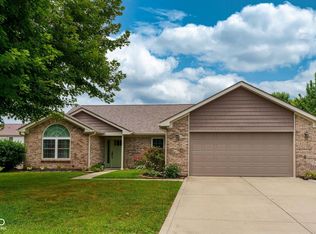 48 Lasalle Ct, Whiteland, IN