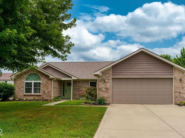 48 Lasalle Ct, Whiteland, IN 46184