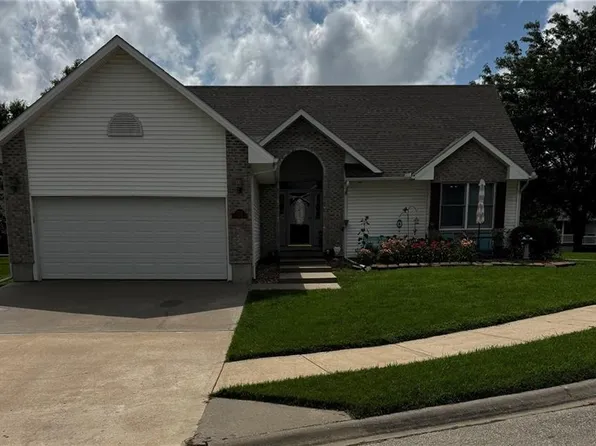 1206 Talon Dr, Cameron, MO 64429