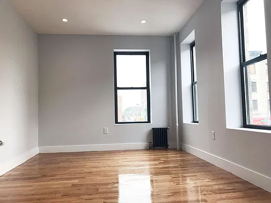 Rented by Lang Realty LLC | media 17