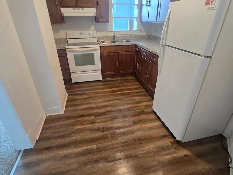 131 Hough Ave #5 — Photo 4