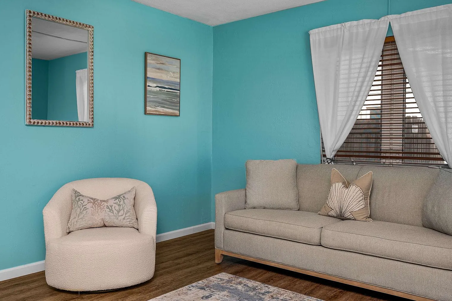 4 bed, 2.0 bath, 1528 sqft, $5,716 — Photo 4