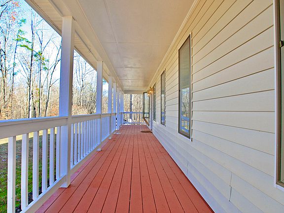 5th image of 112 Woodlake Dr