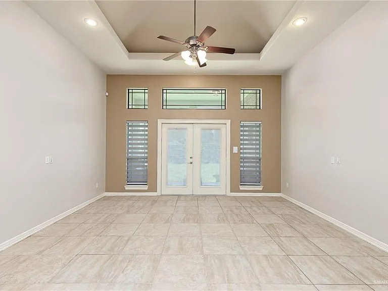 3307 Santa Iliana — Photo 5
