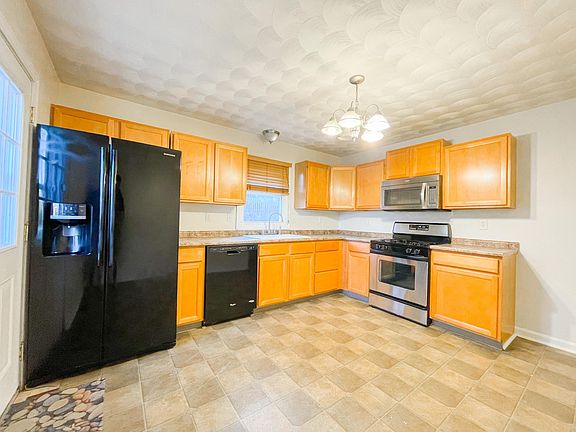 4th image of 798 Branch Ave #1