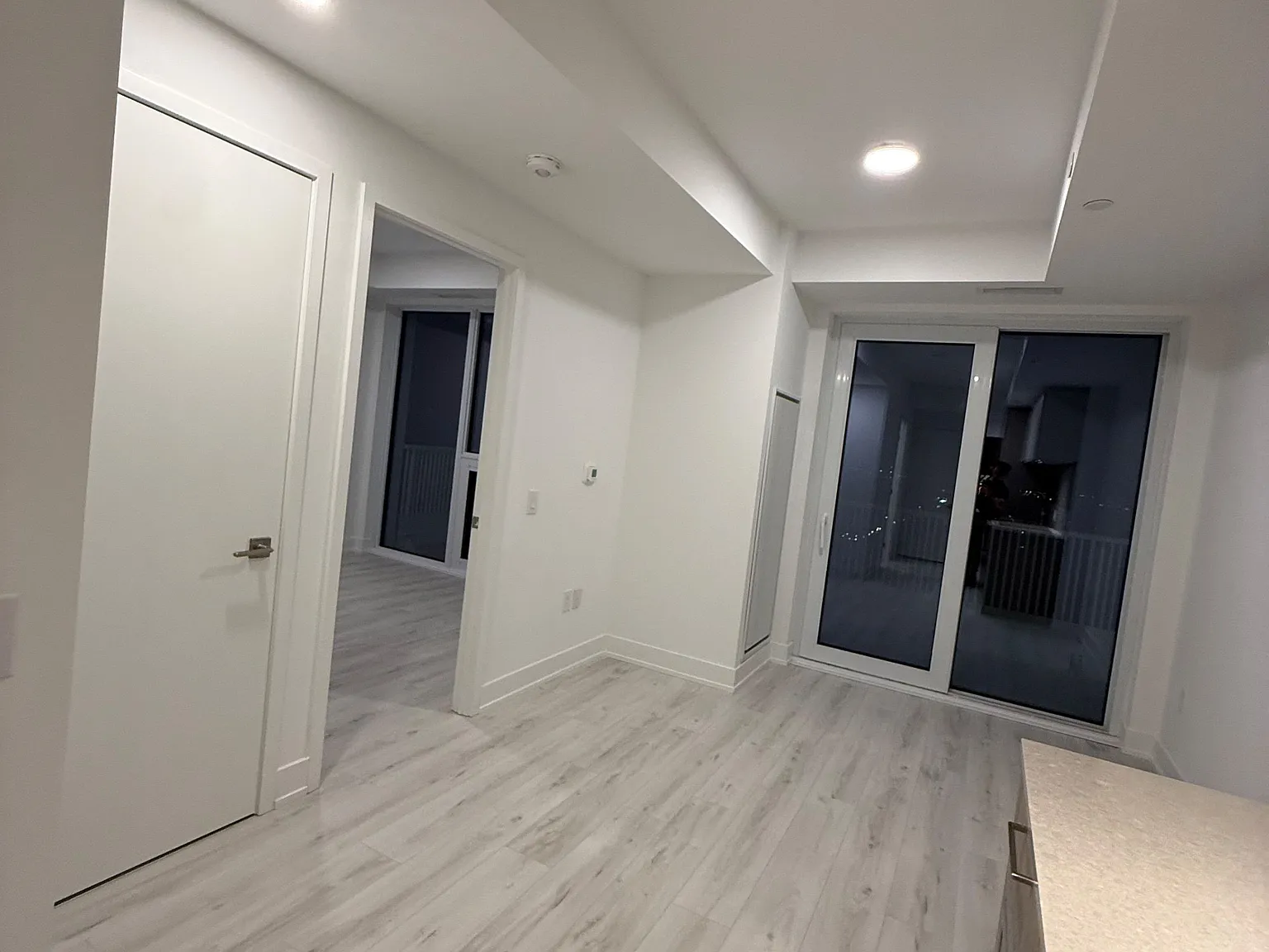 1 bed, $2,285 — Photo 3