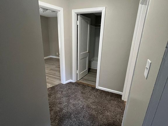 3rd image of 3811 Powell Ave
