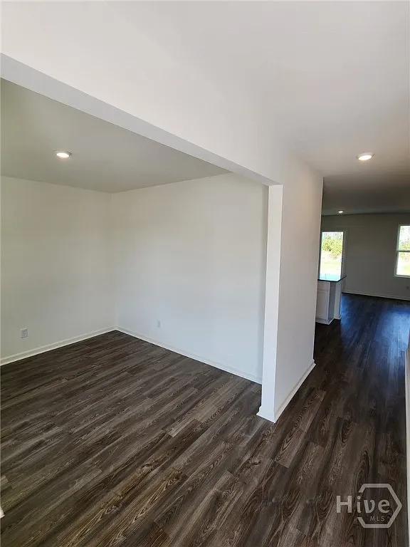 5 bed, 3.0 bath, 2180 sqft, $2,650 — Photo 4
