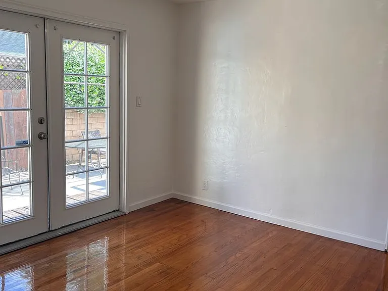276 Landis Ave — Photo 4