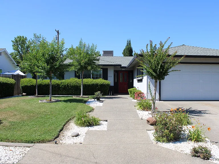 1513 Dana Way — Photo 18
