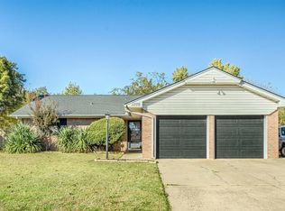 1709 Sandalwood Dr, Norman, OK 73071