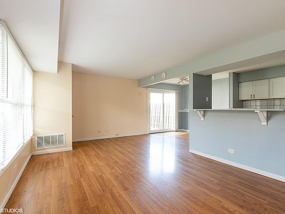 3rd image of 1174 E Candlenut Ln