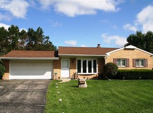 2080 Huntington Ave, Flint, MI 48507